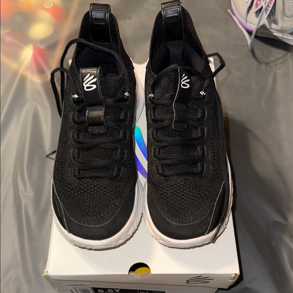 Black Athletic Sneakers with Chunky Midsole